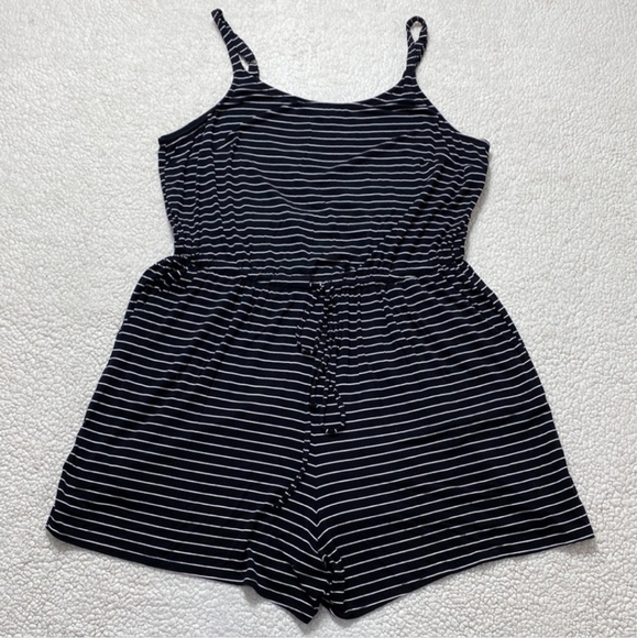 NWT Torrid Super Soft Knits Black White Striped Spaghetti Strap Romper Plus Size - Picture 2 of 9